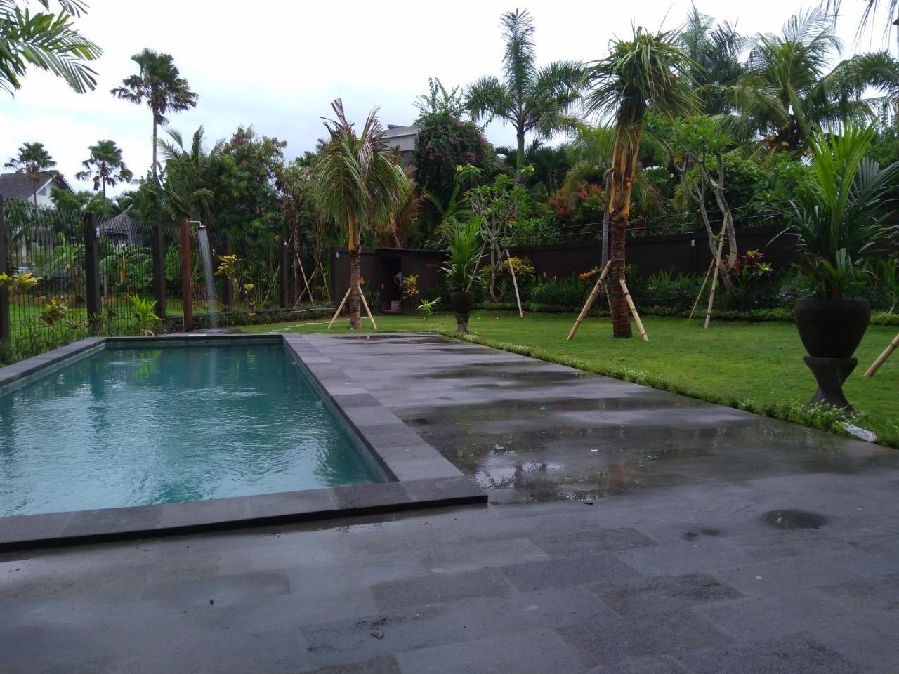 The Uma Guesthouse Canggu Buitenkant foto